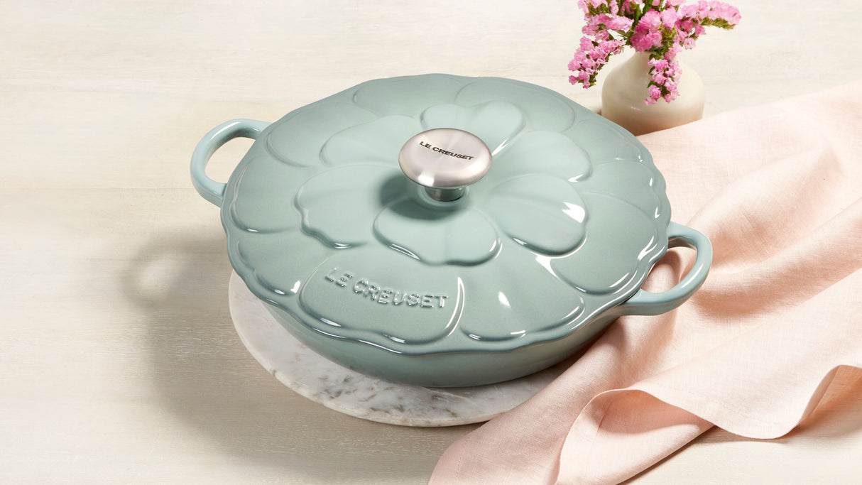 Le Creuset - Signature Petal Shallow Casserole 26 (Limited Ed.) Early Feb Preorder