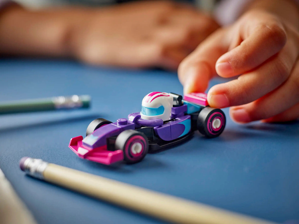 LEGO - Minifigures  F1® Collectible Race Cars