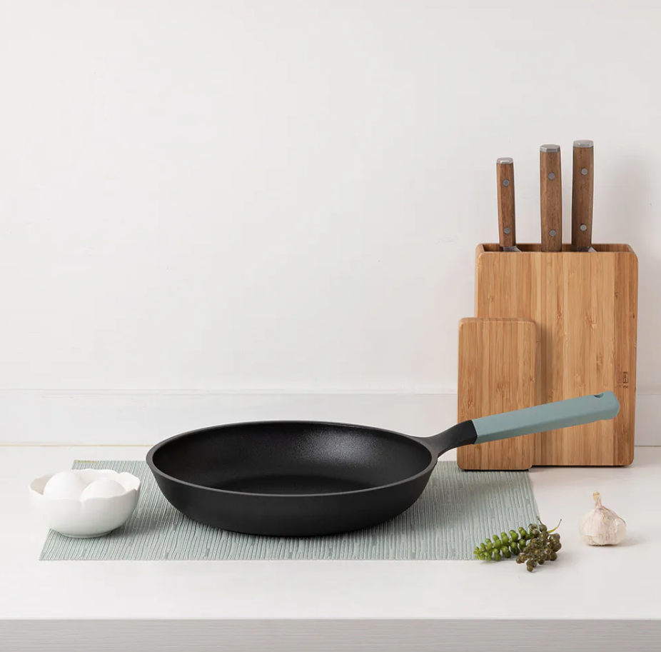 JIA - Companion Non-Stick Frying Pan 28cm (Morandi Green)