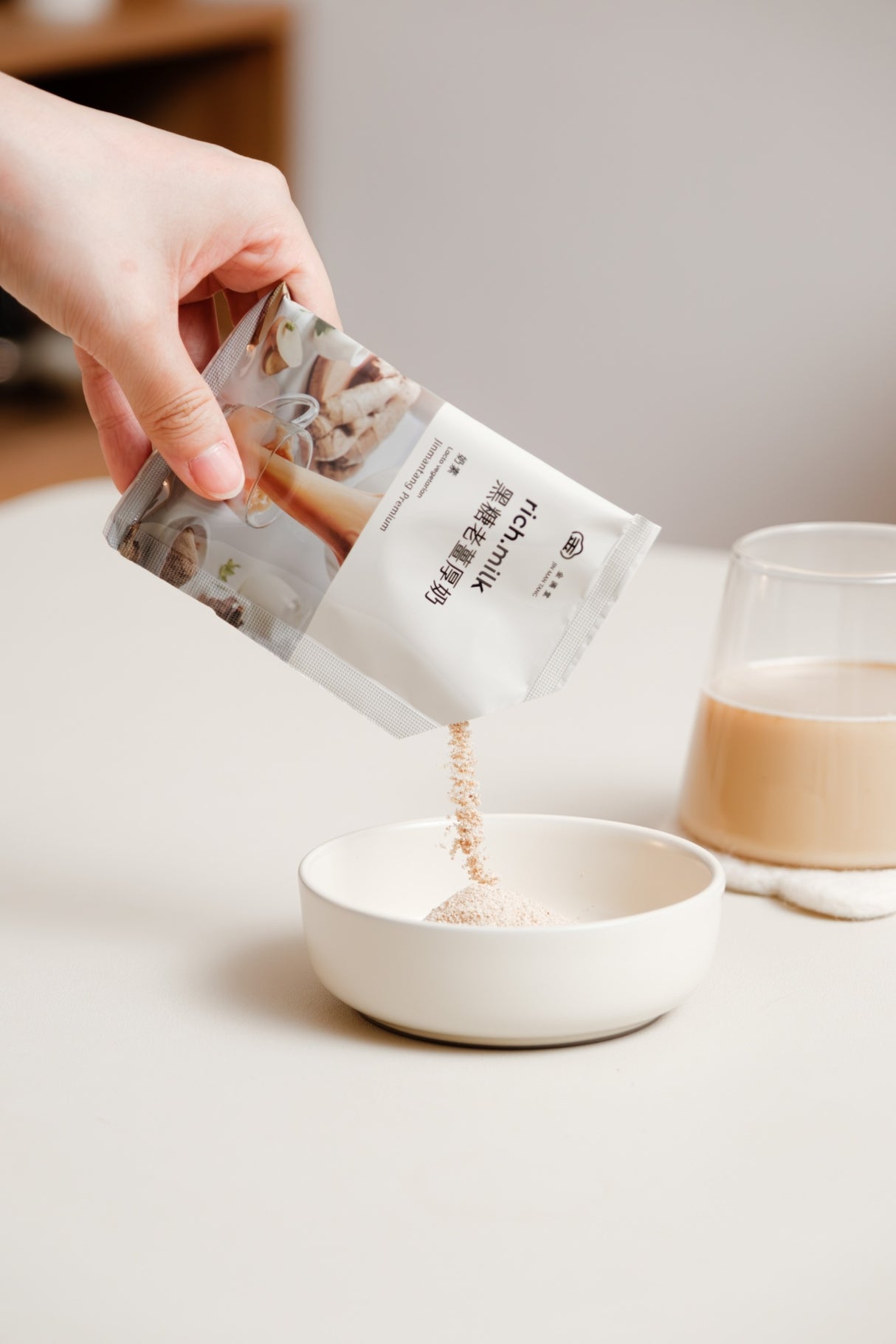 Jinmantang - Rich Milk Brown Sugar Ginger Tea 無咖啡因黑糖老薑厚奶茶 Pack of 8 (Early July Preorder)