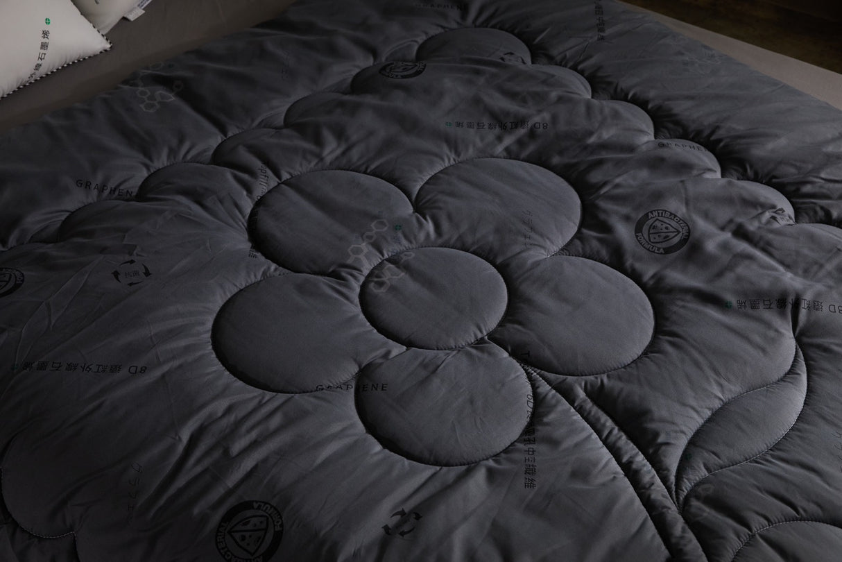 Awake Natural Wool Graphene Four-Hole Washable Quilt (Dark Grey, 180cm x 210cm)
