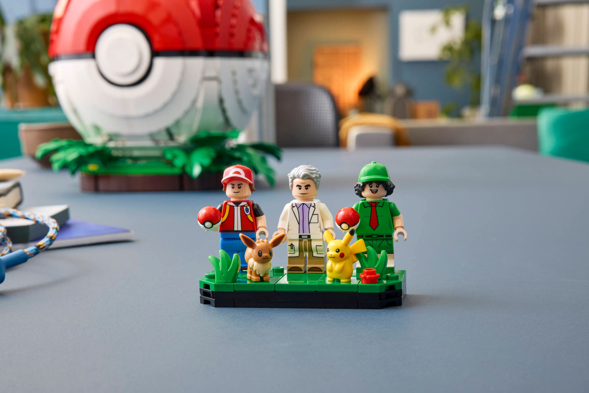 LEGO - Pokémon Iconic Trainer Moments Poké Ball (Early Oct Preorder)