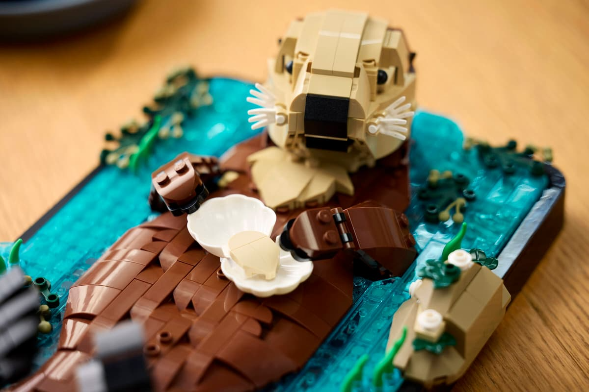 LEGO -  Floating Sea Otters (Early March Preorder)