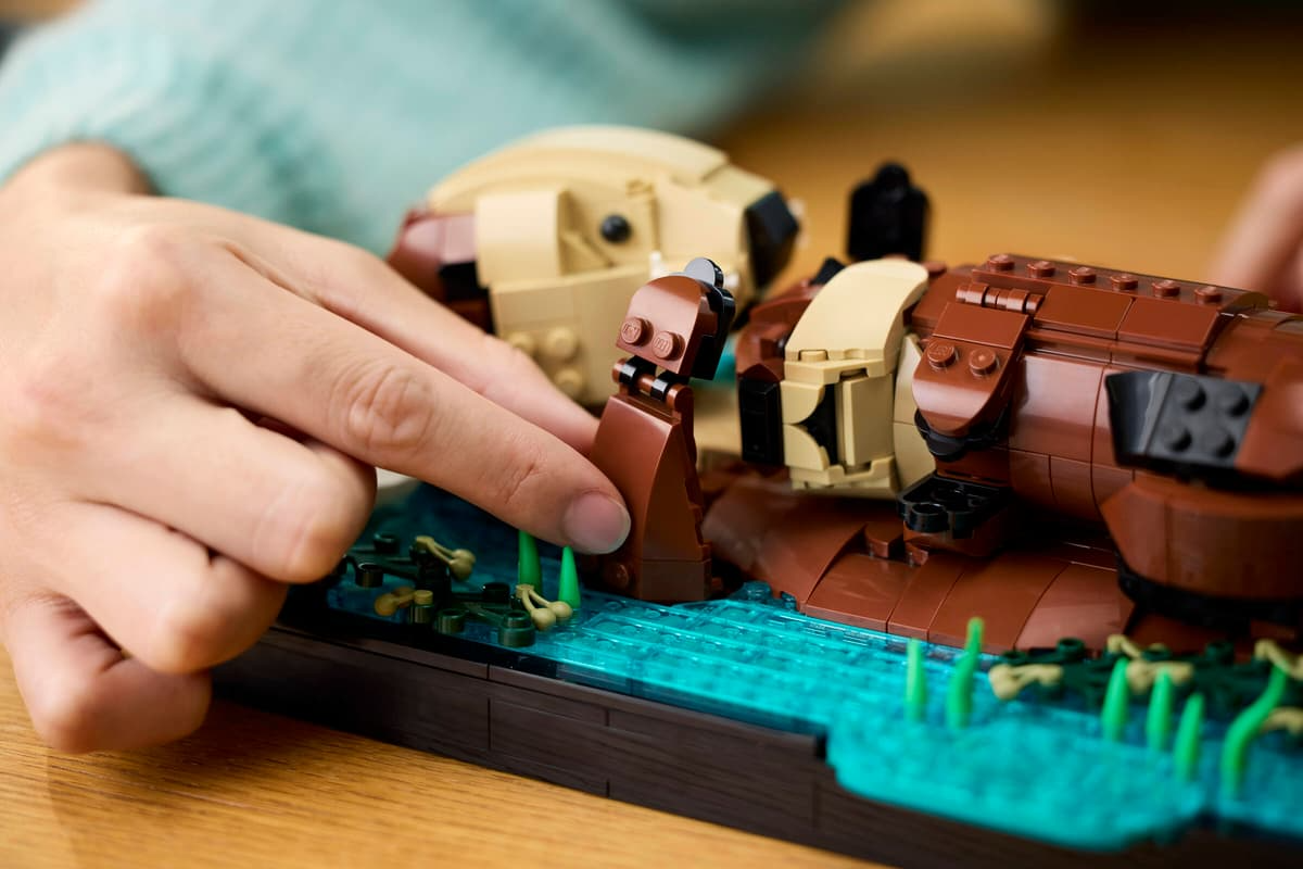 LEGO -  Floating Sea Otters (Early March Preorder)