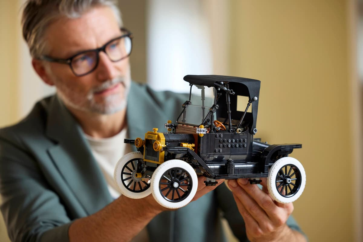 LEGO -  Ford Model T (Early March Preorder)