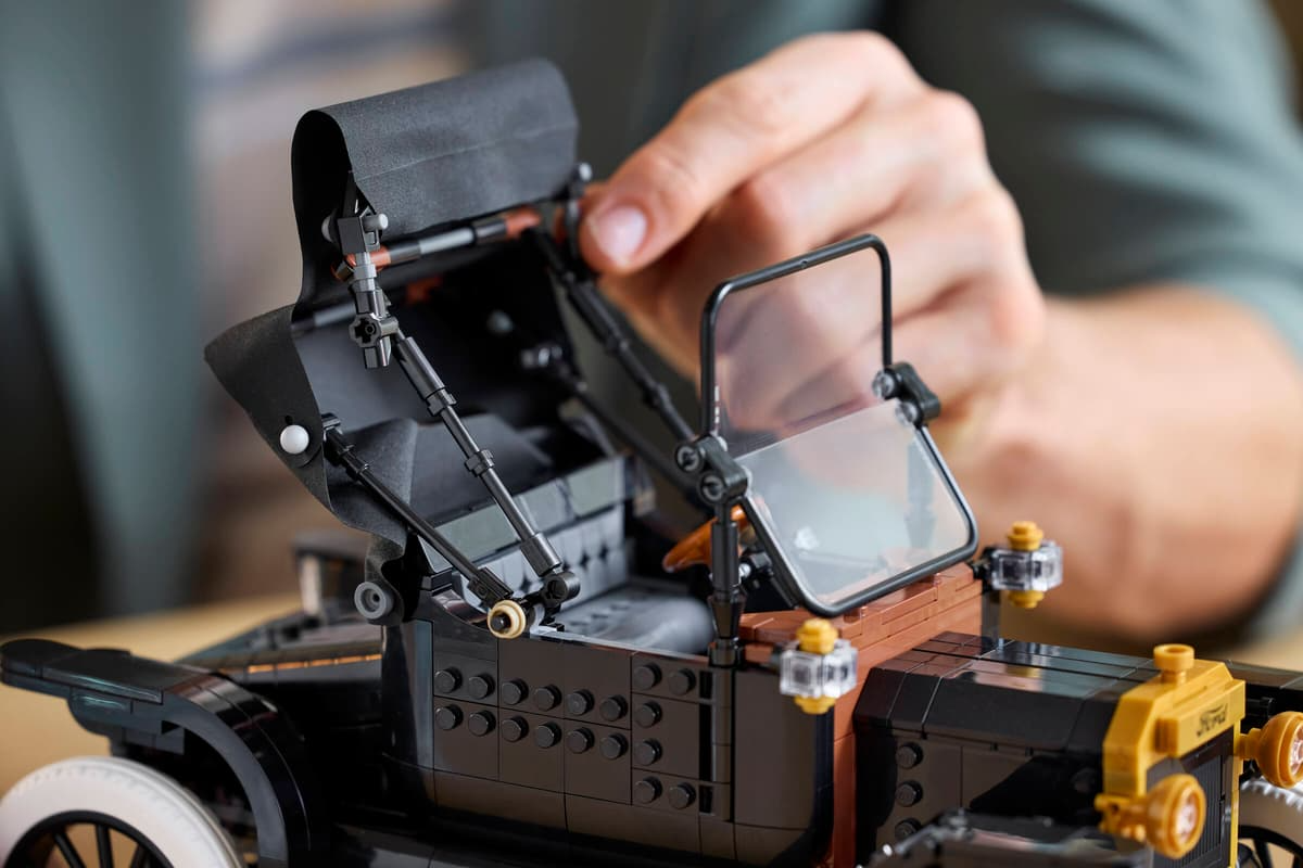 LEGO -  Ford Model T (Early March Preorder)