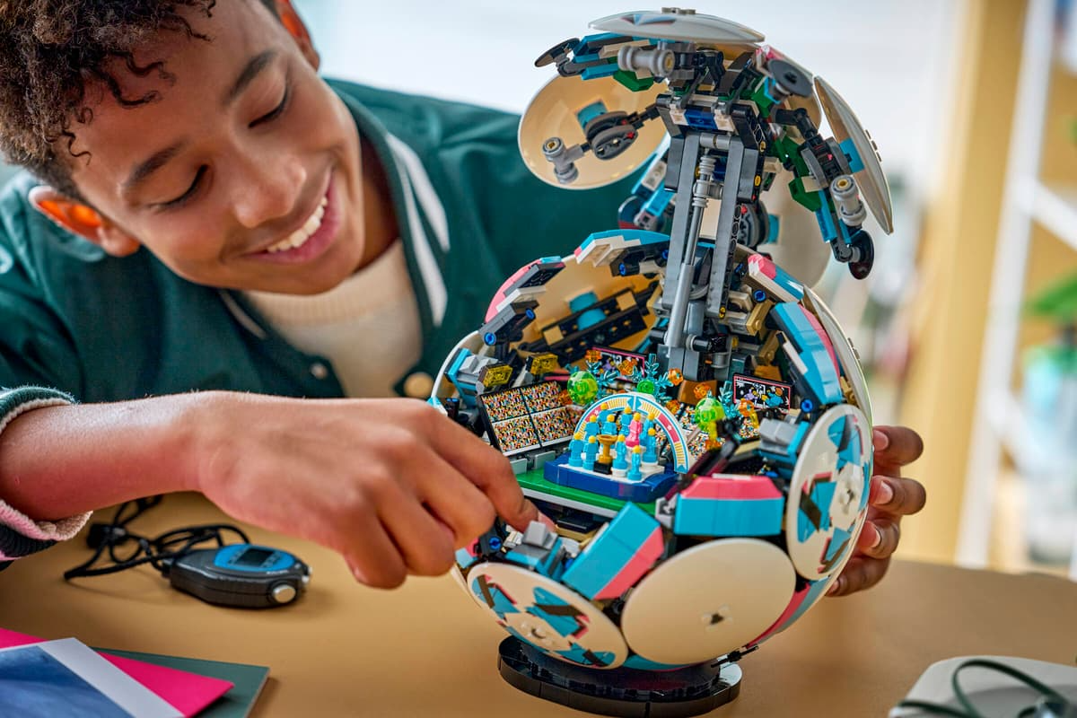 LEGO -  Football (Early March Preorder)