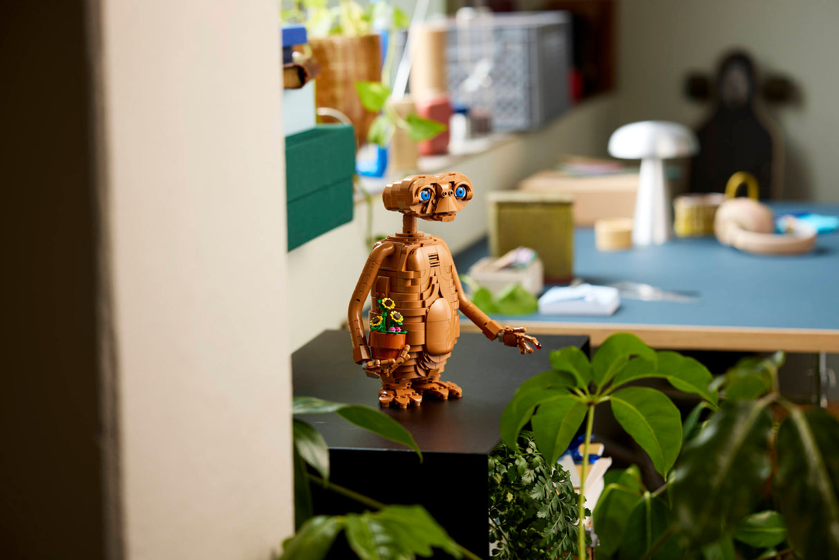 LEGO -  E.T. the Extra-Terrestrial (Early Aug Preorder)